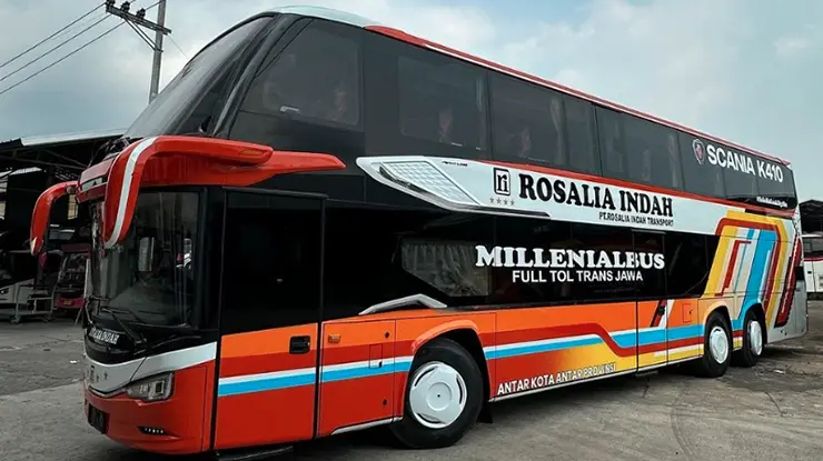Bus Double Decker PO Rosalia Indah