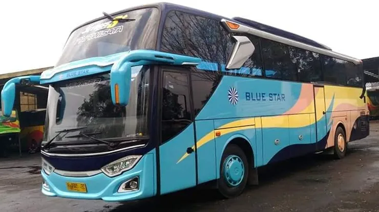 Bus Pariwisata Blue Star