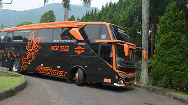 Day Bus Bus Pariwisata Terbaik di Jawa Timur