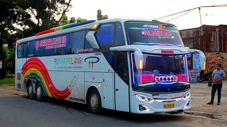 Jenis Bus Super High Decker di Indonesia