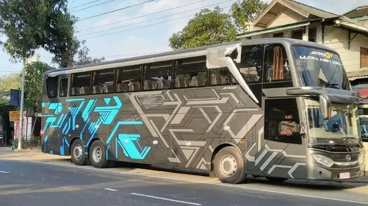 Jenis Bus Ultra High Decker di Indonesia