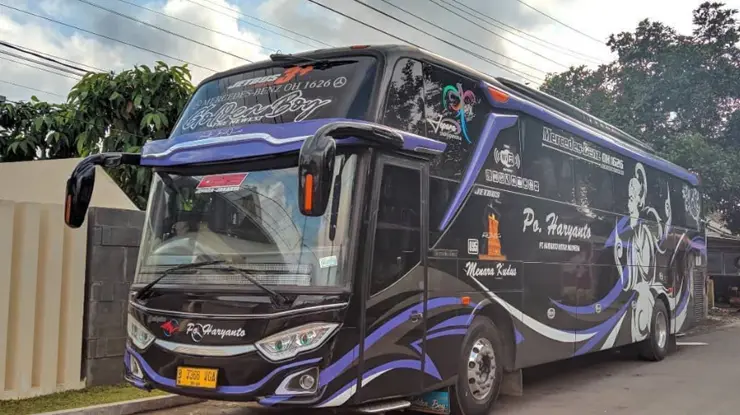 PO Haryanto Bus Terbaik di Indonesia