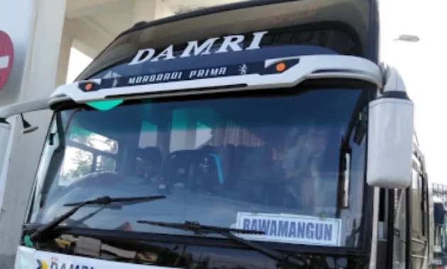 Bus DAMRI Rawamangun
