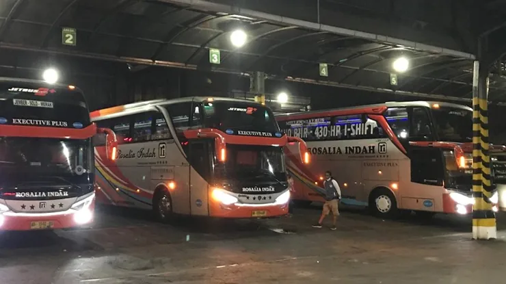 Daftar Harga Tiket Bus Rosalia Indah Semarang Bogor