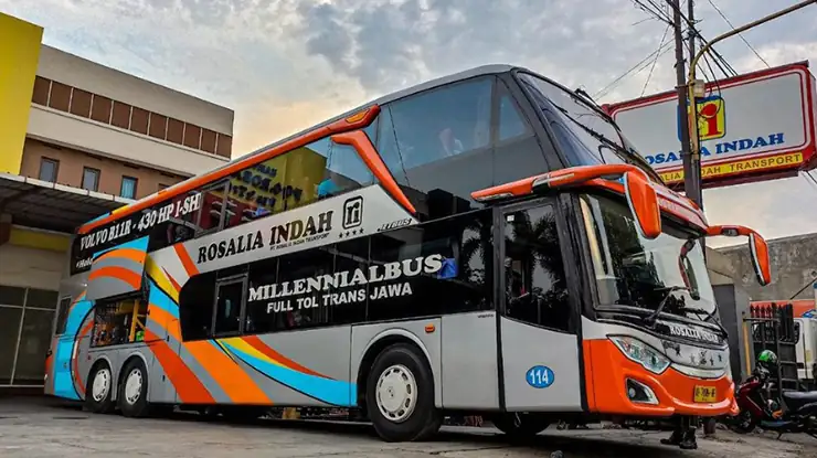 Kelas Bus Rosalia Indah Semarang Bogor